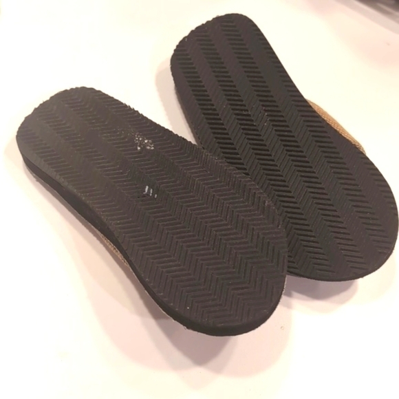 Tropix Canvas Army Green Flip Flips Size 1 - Picture 8 of 9